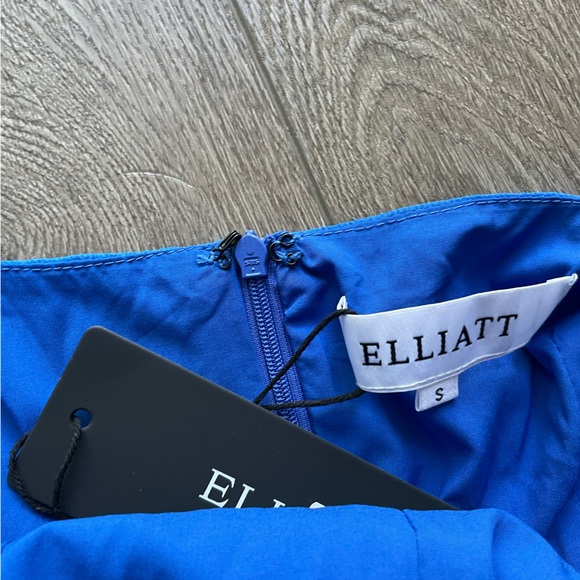 elliatt heritage blue ruffle deep v neck strappy maxi gown dress size small NEW - Picture 4 of 4